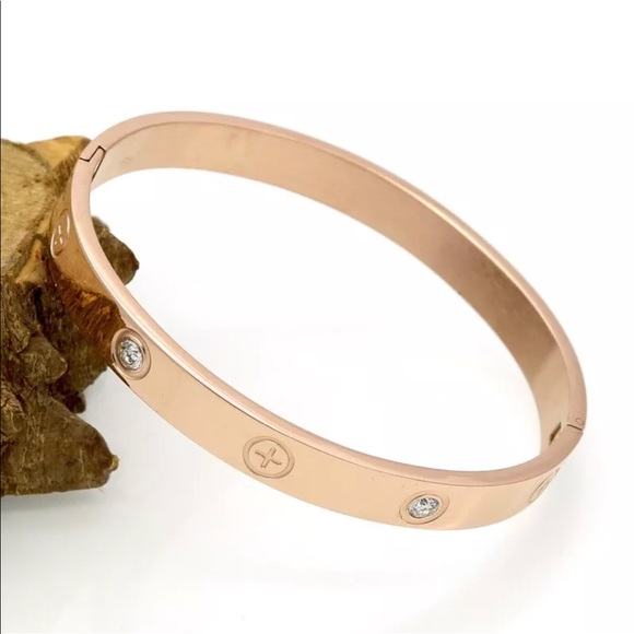 Love bracelet in Gold or Rose Gold - Picture 3 of 3